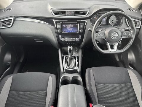 Nissan Qashqai DIG-T ACENTA PREMIUM DCT 10