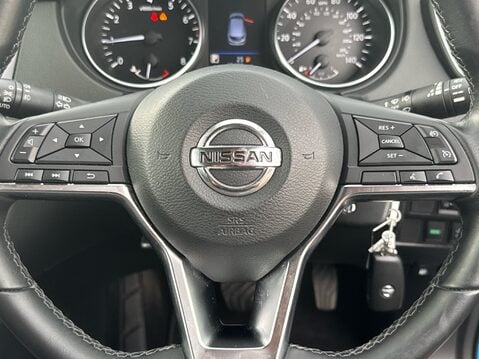 Nissan Qashqai DIG-T ACENTA PREMIUM DCT 28