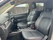 Mitsubishi Outlander EXCEED 3
