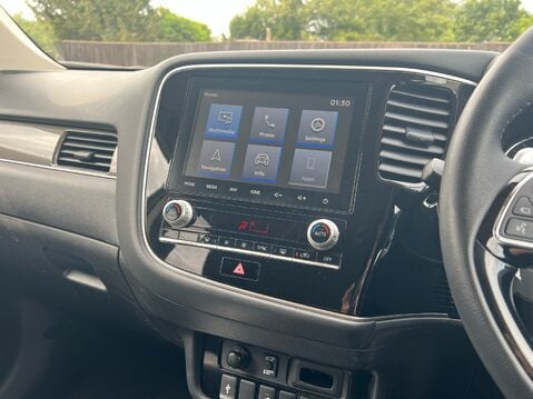 Mitsubishi Outlander EXCEED 12