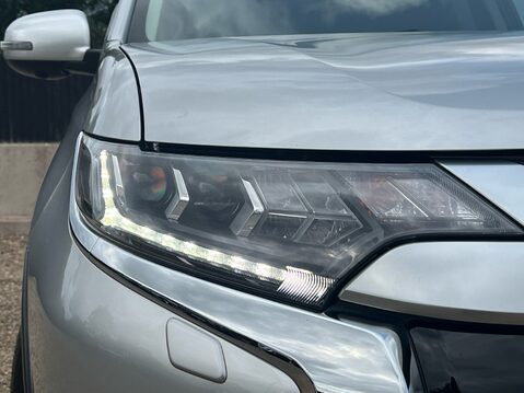 Mitsubishi Outlander EXCEED 14