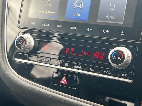 Mitsubishi Outlander EXCEED 25