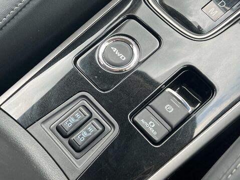 Mitsubishi Outlander EXCEED 28