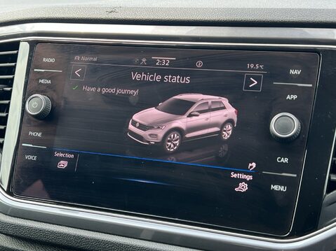 Volkswagen T-Roc SEL TSI EVO DSG 23