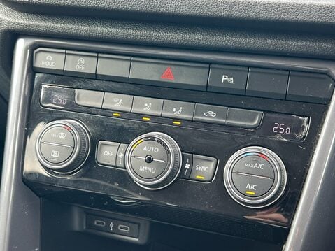 Volkswagen T-Roc SEL TSI EVO DSG 27
