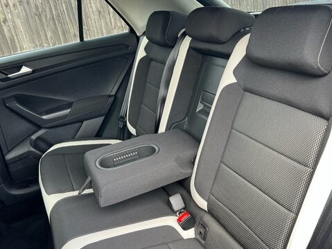 Volkswagen T-Roc SEL TSI EVO DSG 38