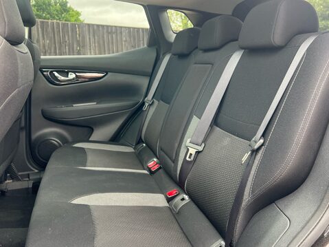 Nissan Qashqai DIG-T N-CONNECTA DCT 9