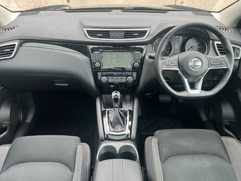 Nissan Qashqai DIG-T N-CONNECTA DCT 10