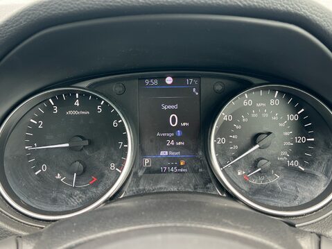 Nissan Qashqai DIG-T N-CONNECTA DCT 11