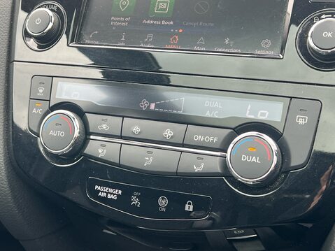 Nissan Qashqai DIG-T N-CONNECTA DCT 24