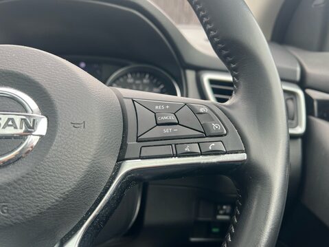 Nissan Qashqai DIG-T N-CONNECTA DCT 28