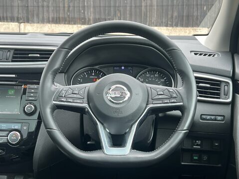 Nissan Qashqai DIG-T N-CONNECTA DCT 33