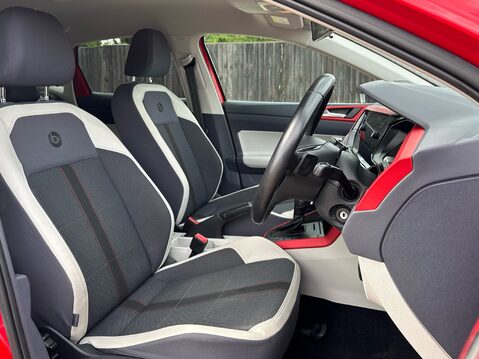 Volkswagen Polo BEATS TSI DSG 17