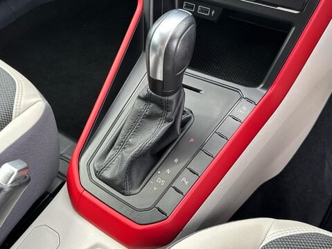 Volkswagen Polo BEATS TSI DSG 24