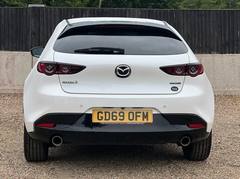 Mazda 3 GT SPORT MHEV 8