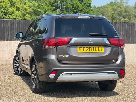 Mitsubishi Outlander EXCEED 2