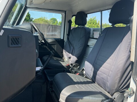Land Rover Defender 130 TD C/C 3