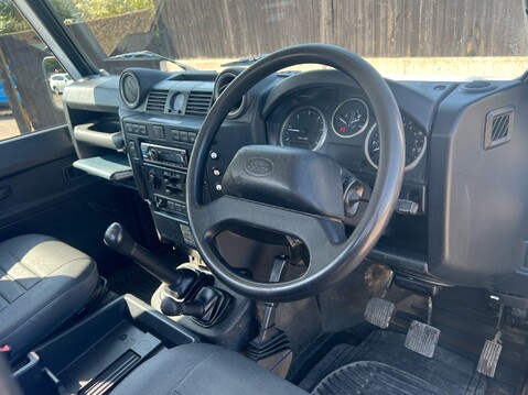 Land Rover Defender 130 TD C/C 26