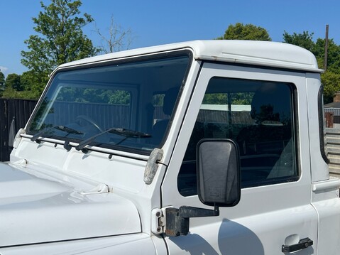 Land Rover Defender 130 TD C/C 31
