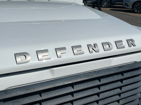 Land Rover Defender 130 TD C/C 35