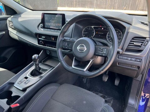 Nissan Qashqai DIG-T ACENTA PREMIUM MHEV 8