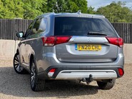 Mitsubishi Outlander EXCEED 2