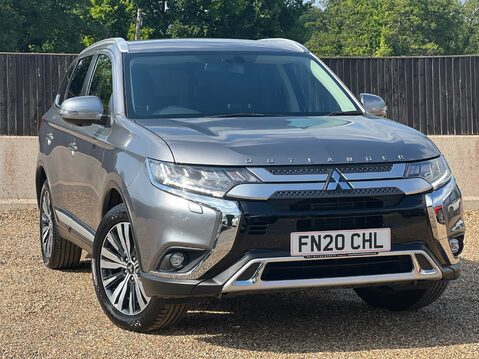 Mitsubishi Outlander EXCEED 1
