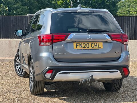 Mitsubishi Outlander EXCEED 2