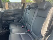 Mitsubishi Outlander EXCEED 9