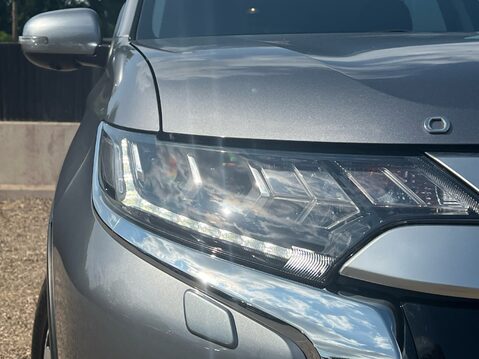 Mitsubishi Outlander EXCEED 14