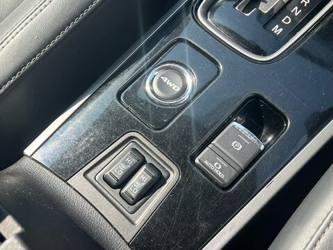 Mitsubishi Outlander EXCEED 27