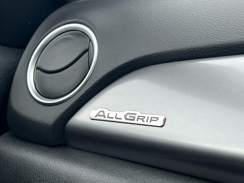 Suzuki Vitara SZ-T BOOSTERJET ALLGRIP MHEV 38