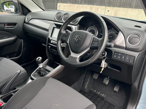 Suzuki Vitara SZ-T BOOSTERJET ALLGRIP MHEV 33