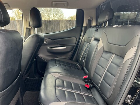 Mitsubishi L200 DI-D 4WD BARBARIAN DCB 9