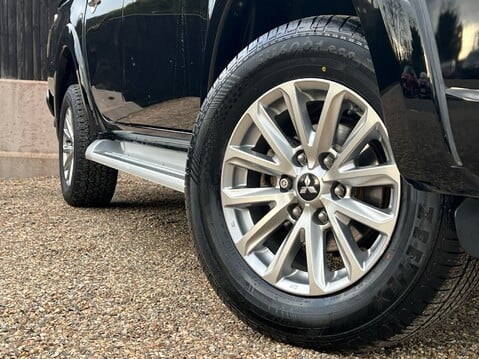 Mitsubishi L200 DI-D 4WD BARBARIAN DCB 13