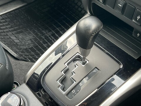 Mitsubishi L200 DI-D 4WD BARBARIAN DCB 24