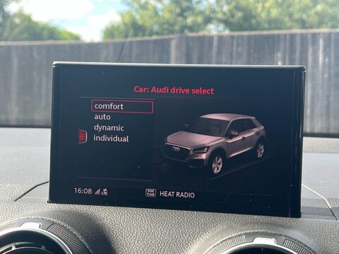 Audi Q2 TDI BLACK EDITION 18