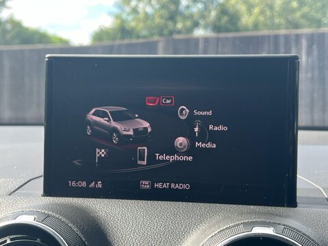 Audi Q2 TDI BLACK EDITION 20