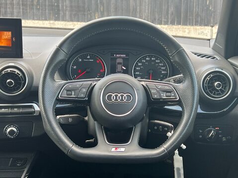 Audi Q2 TDI BLACK EDITION 36