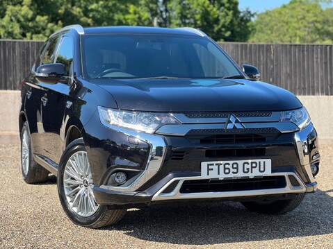 Mitsubishi Outlander PHEV DYNAMIC 1