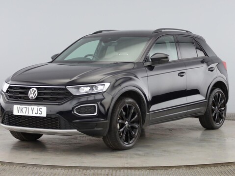 Volkswagen T-Roc BLACK EDITION TSI 4
