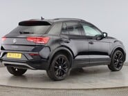 Volkswagen T-Roc BLACK EDITION TSI 6
