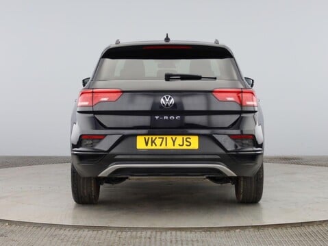 Volkswagen T-Roc BLACK EDITION TSI 7