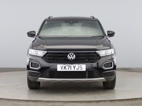 Volkswagen T-Roc BLACK EDITION TSI 8