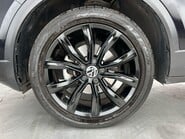 Volkswagen T-Roc BLACK EDITION TSI 9
