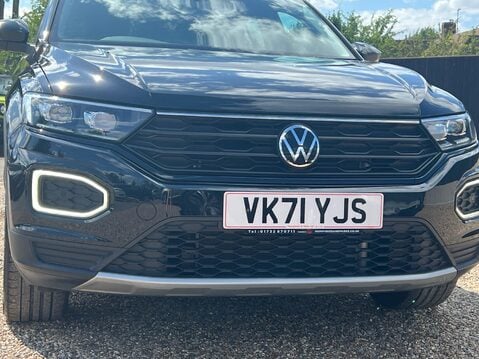 Volkswagen T-Roc BLACK EDITION TSI 17