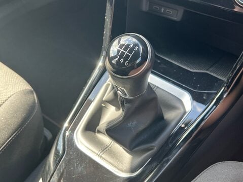 Volkswagen T-Roc BLACK EDITION TSI 27
