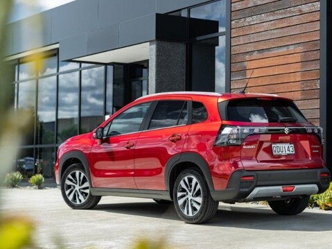 Suzuki S-Cross 1.4 BoosterJet Hybrid ULTRA 5
