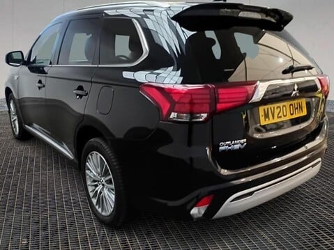 Mitsubishi Outlander PHEV DESIGN 2