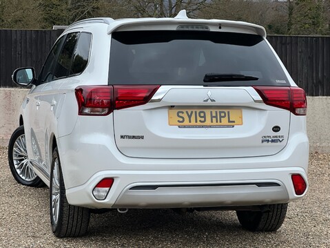 Mitsubishi Outlander PHEV JURO 2